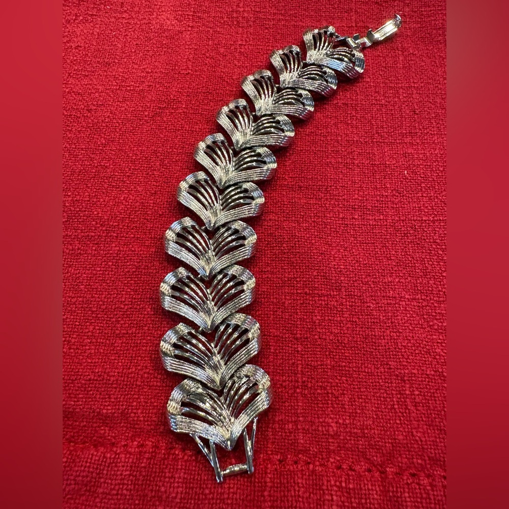 Elegant Vintage Silver Bracelet